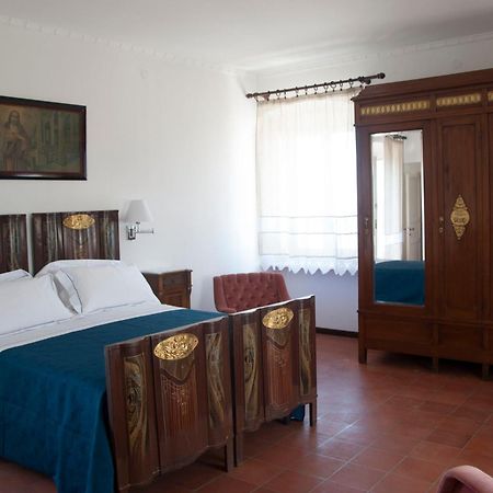 Bed and Breakfast Il Barone Del Mare Peschici Zimmer foto