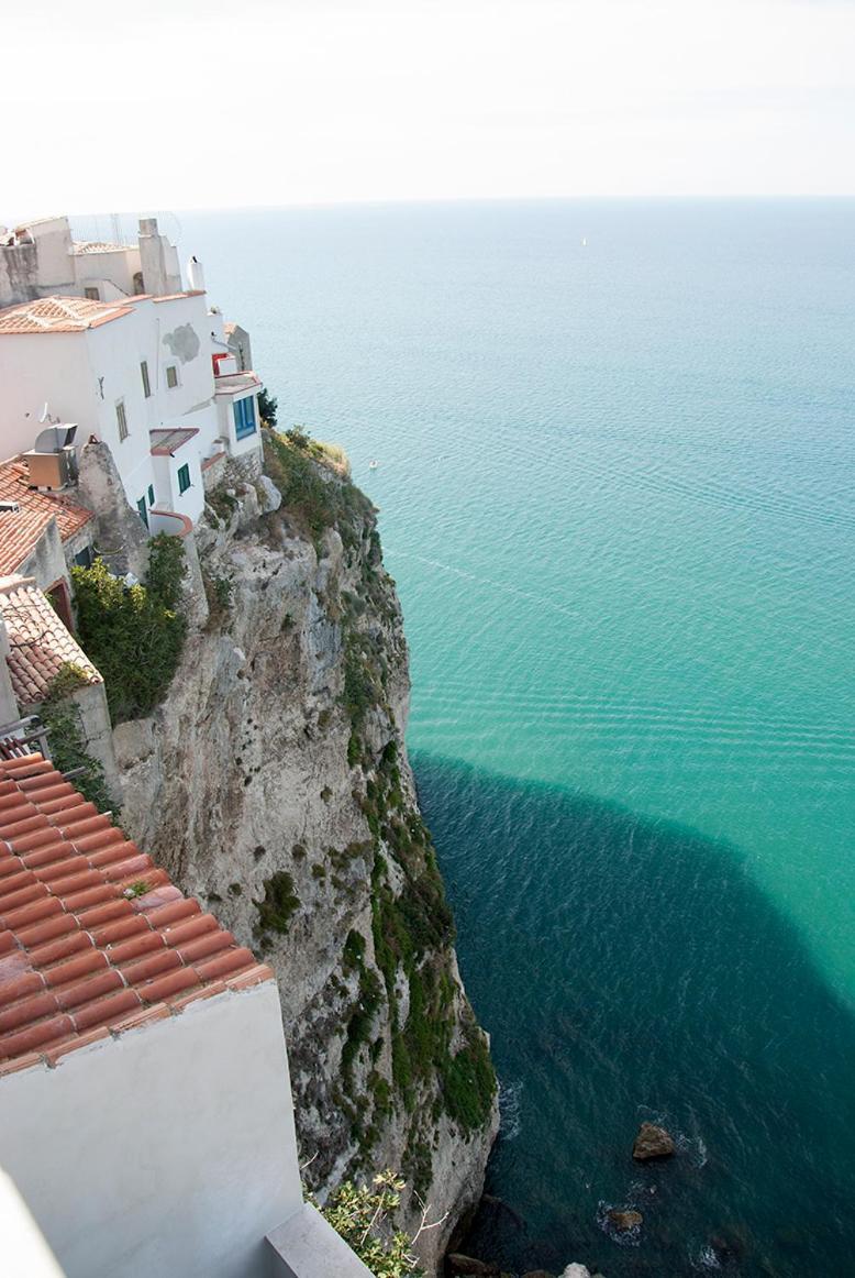 Bed and Breakfast Il Barone Del Mare Peschici Zimmer foto