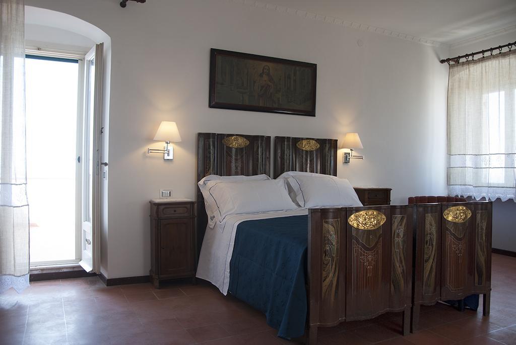 Bed and Breakfast Il Barone Del Mare Peschici Zimmer foto